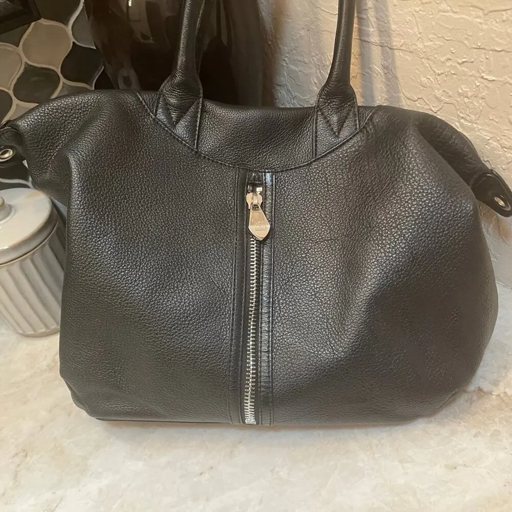 Pour la Victoire black leather satchel handbag